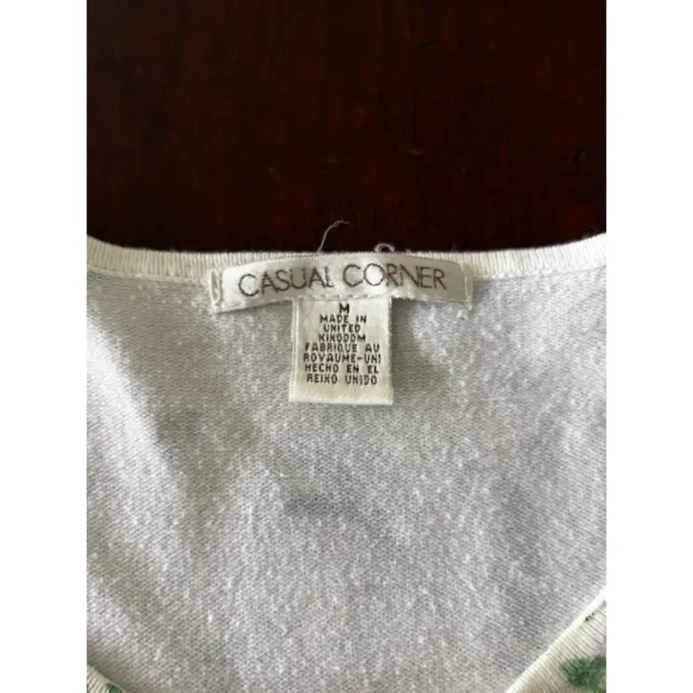 Vintage Casual Corner Size Medium Crewneck Button Front Cardigan‎ White Floral
